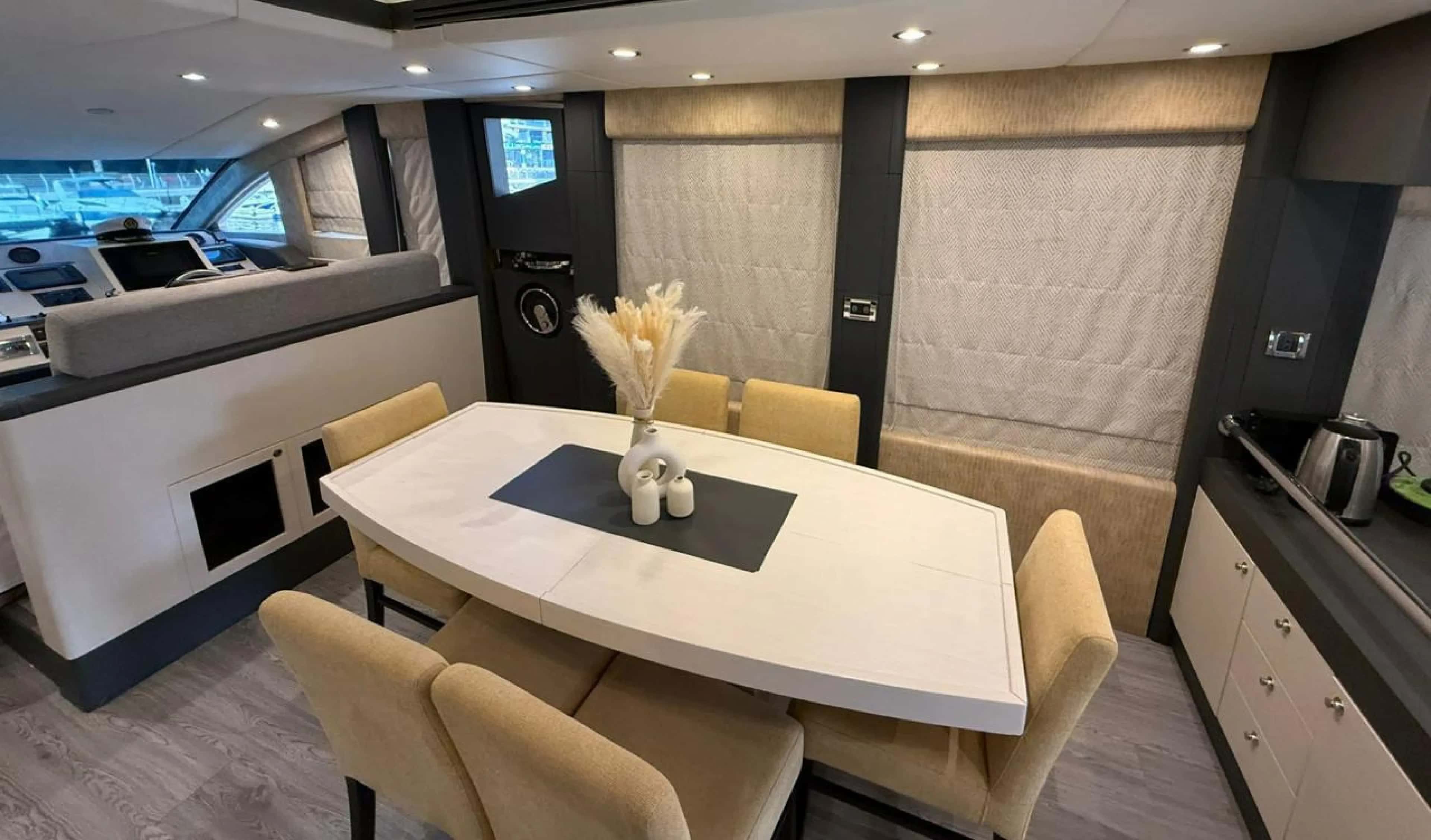 YACHT GALLERY