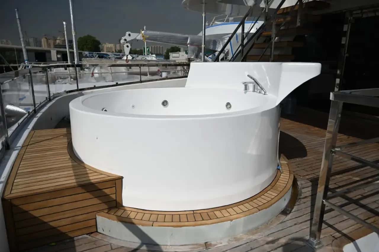 YACHT GALLERY