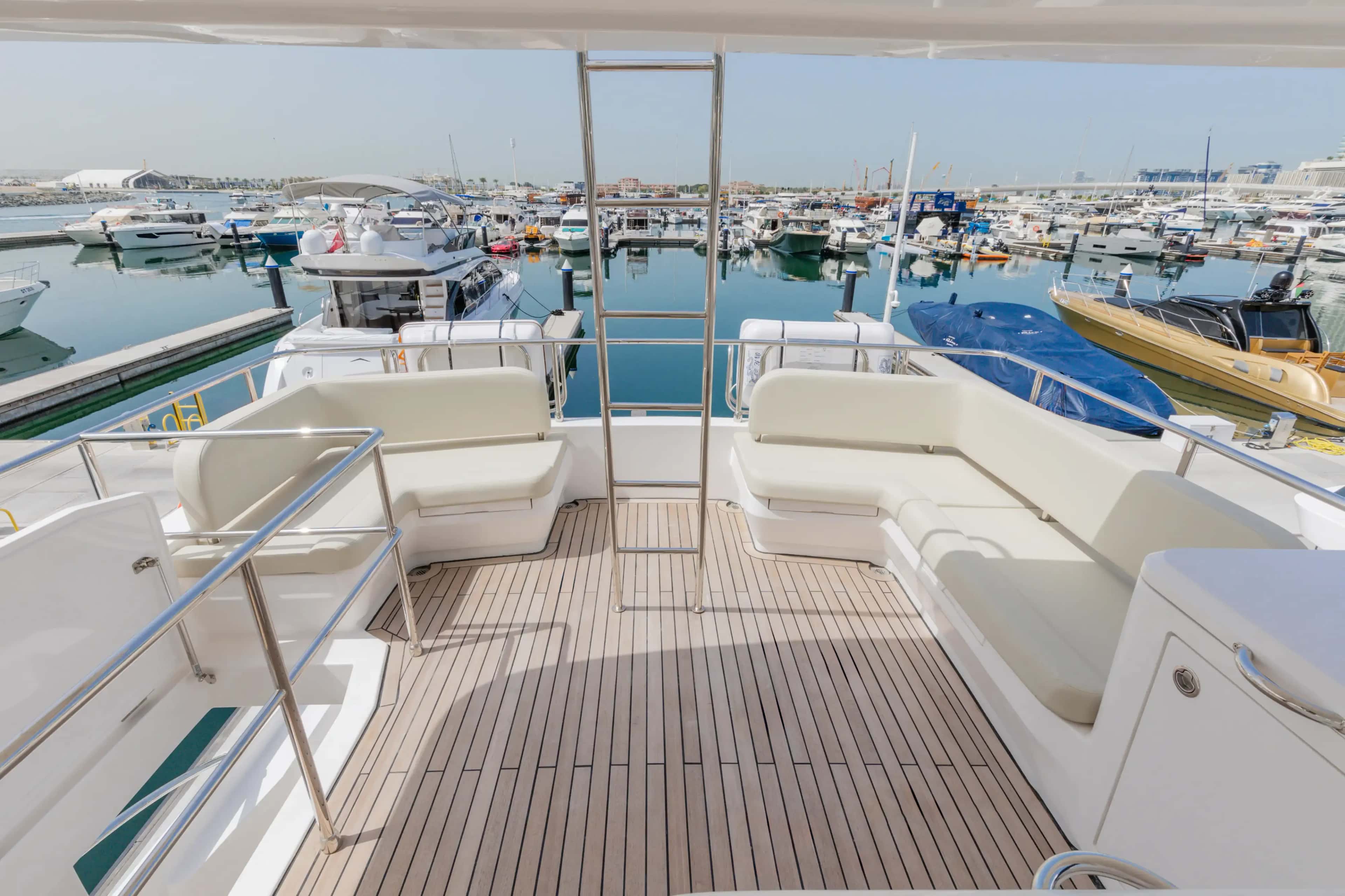 YACHT GALLERY