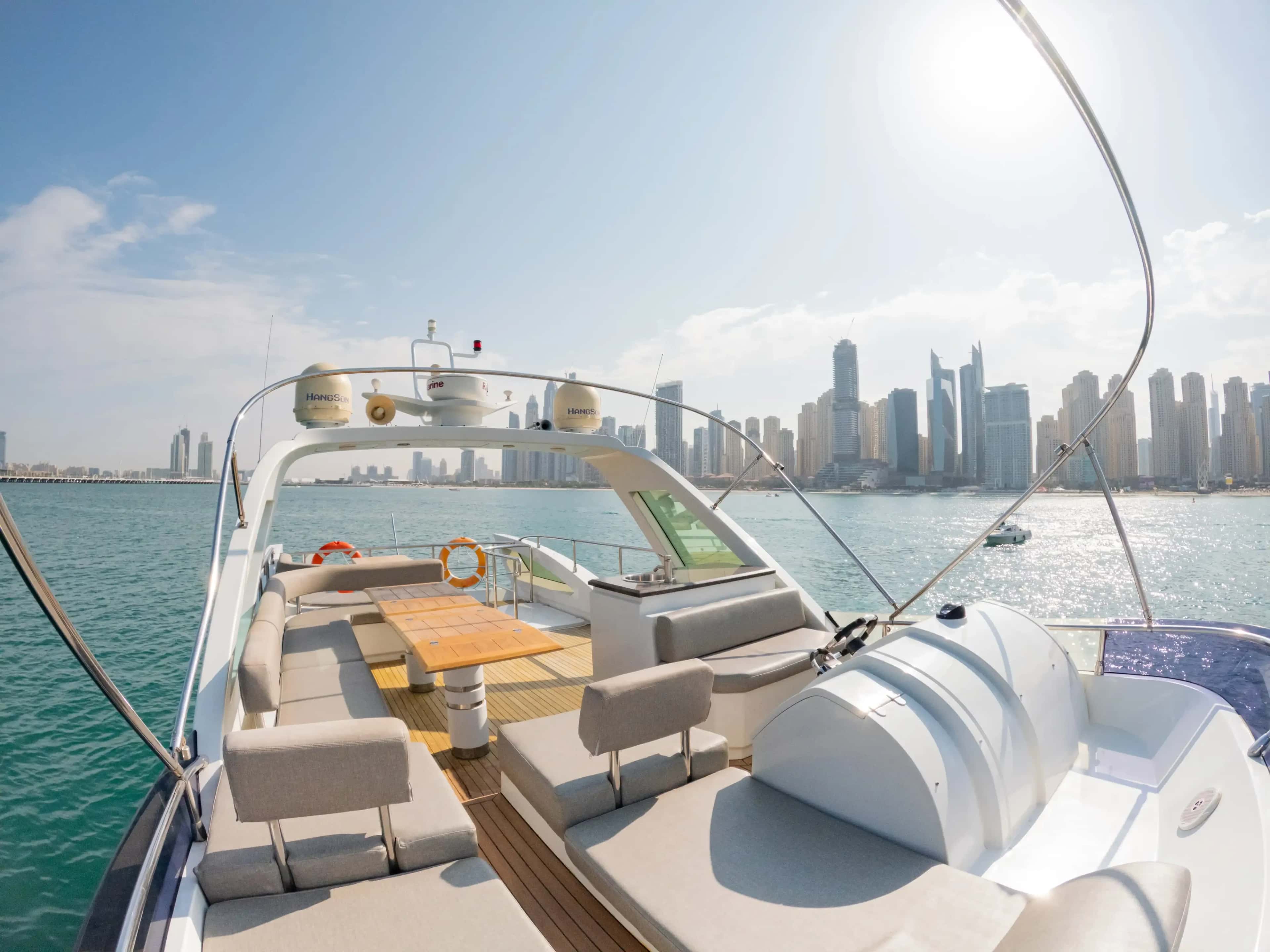 YACHT GALLERY