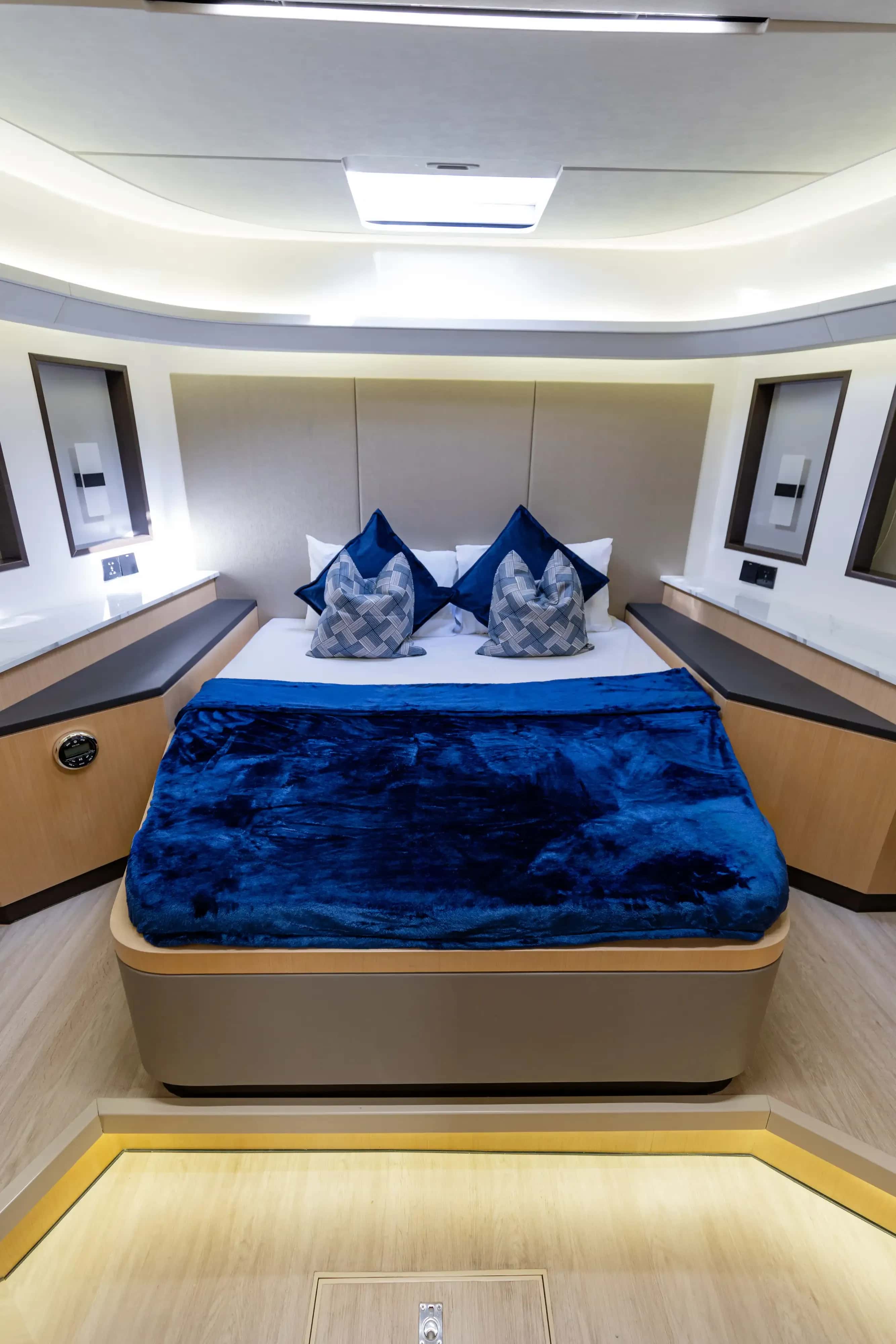 YACHT GALLERY