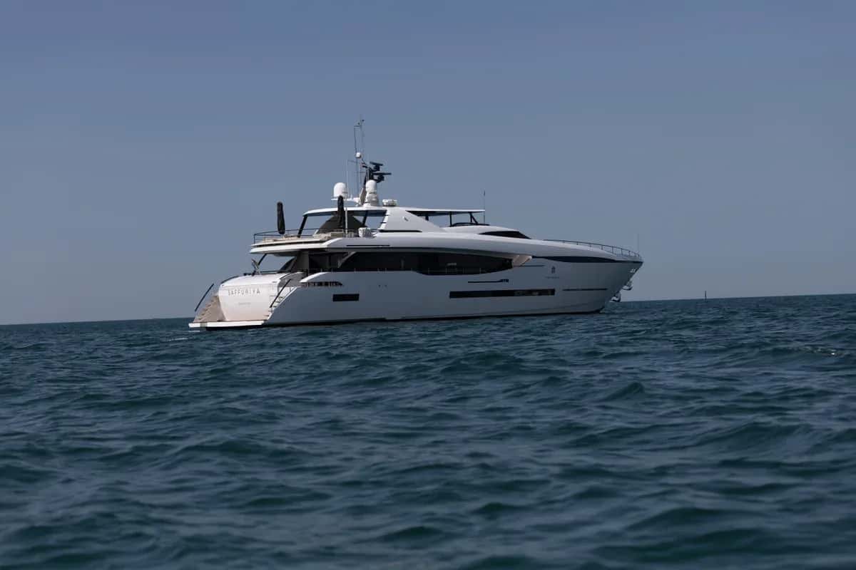 YACHT GALLERY