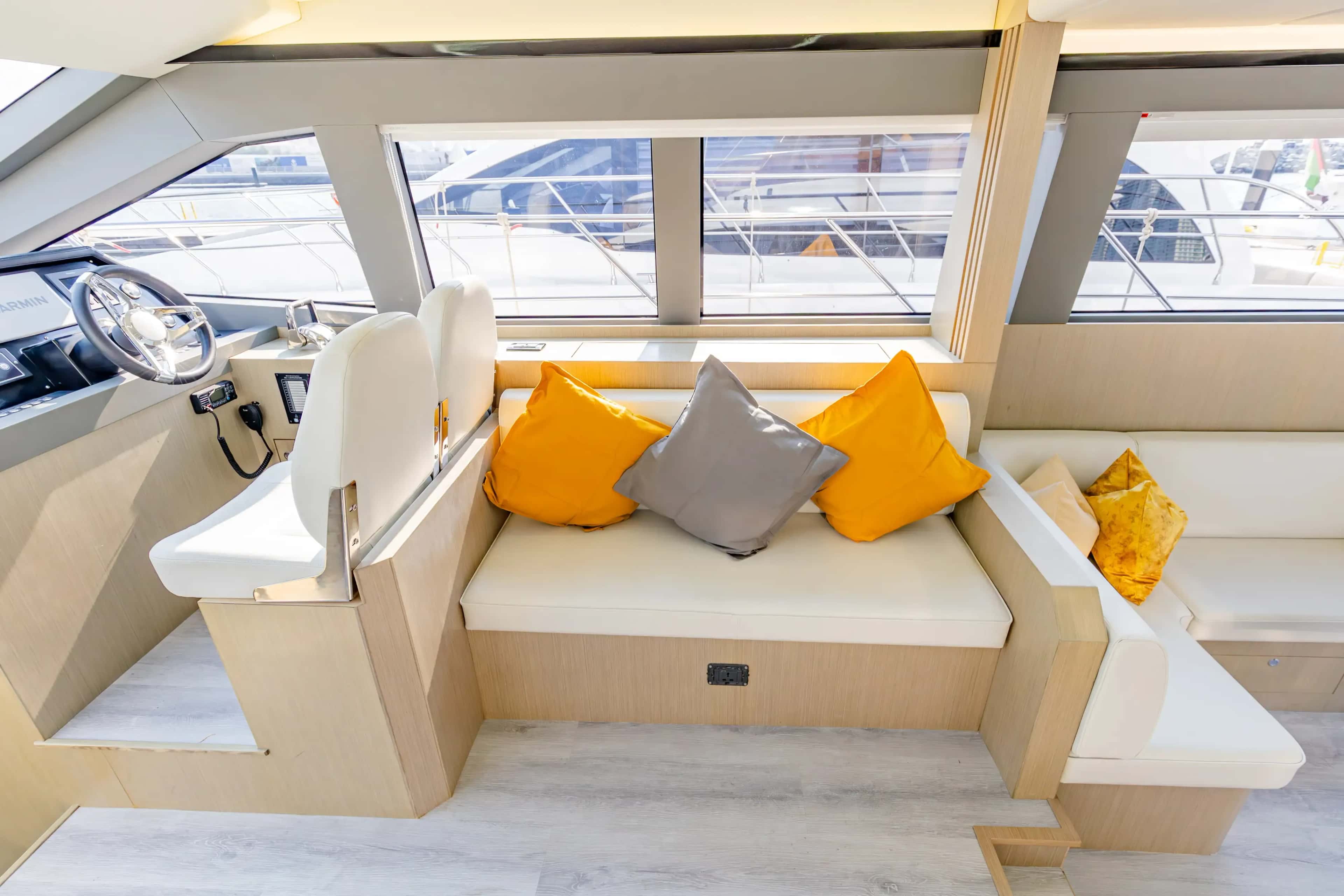 YACHT GALLERY