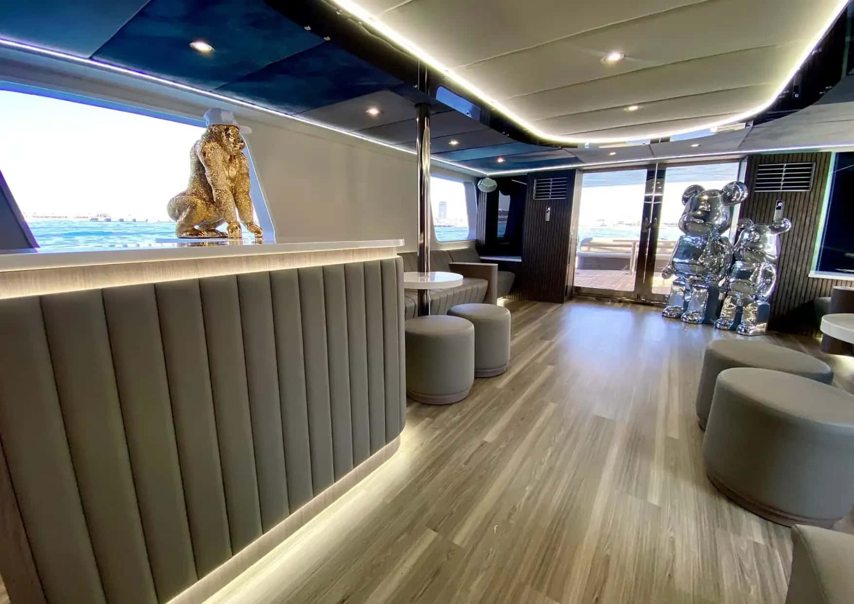YACHT GALLERY