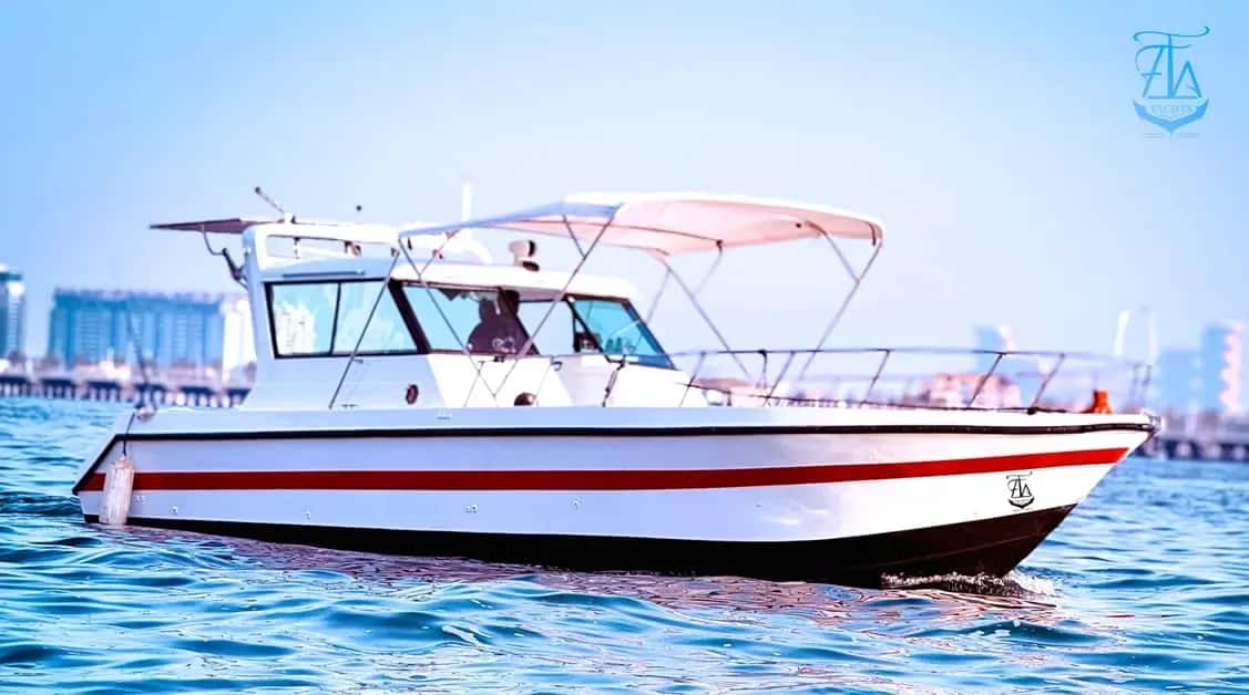 Red Safari speed boat in Dubai