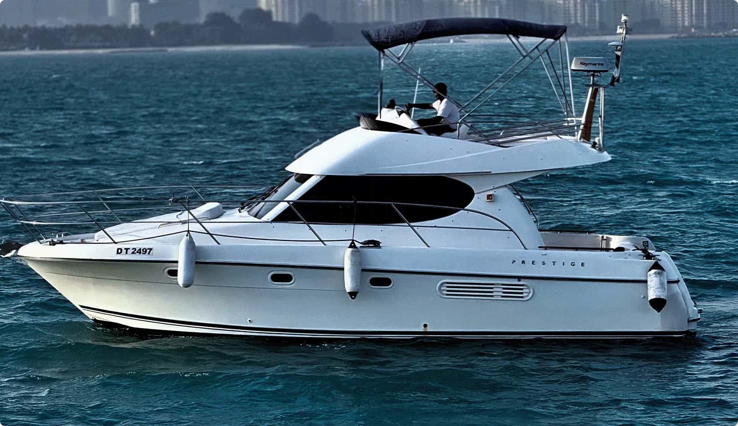 Prestige yacht, photo 2